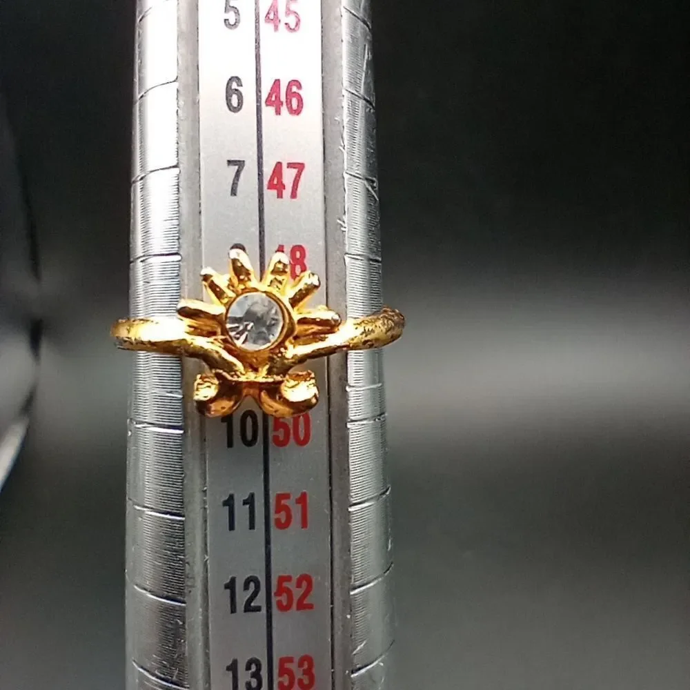 Rising sun sparkle shine ring size 9 R246